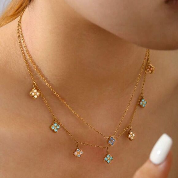 Anthropologie Jewelry - Blue Flower Pendant Q896